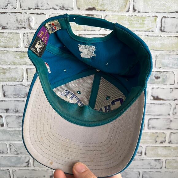 Vintage Starter Charlotte Hornets SnapBack Hat Preowned - Picture 3 of 5